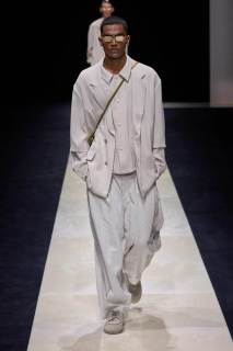 00039-emporio-armani-spring-2025-ready-to-wear-credit-gorunway.jpg