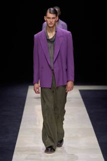 00069-emporio-armani-spring-2025-ready-to-wear-credit-gorunway.jpg