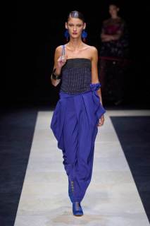 00101-emporio-armani-spring-2025-ready-to-wear-credit-gorunway.jpg