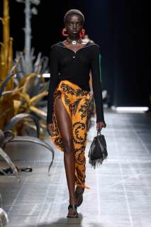 00003-etro-spring-2025-ready-to-wear-credit-gorunway.jpg