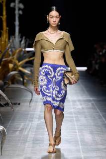 00010-etro-spring-2025-ready-to-wear-credit-gorunway.jpg