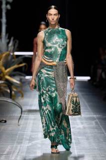 00032-etro-spring-2025-ready-to-wear-credit-gorunway.jpg