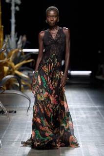 00040-etro-spring-2025-ready-to-wear-credit-gorunway.jpg