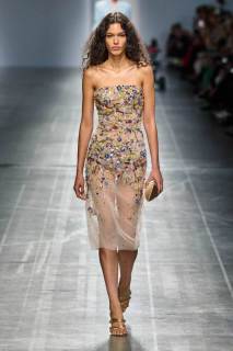 00035-ermanno-scervino-spring-2025-ready-to-wear-credit-gorunway.jpg