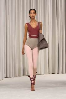 00002-ferragamo-spring-2025-ready-to-wear-credit-gorunway.jpg