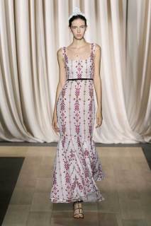 00017-giambattista-valli-spring-2024-ready-to-wear-credit-gorunway