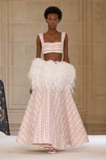 00022-giambattista-valli-spring-2025-ready-to-wear-credit-gorunway.jpg