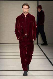 00058-giorgio-armani-fall-2025-menswear-credit-gorunway.jpg