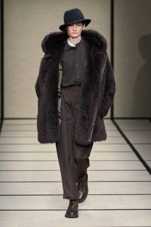 00103-giorgio-armani-fall-2025-menswear-credit-gorunway.jpg