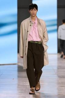 00014-hermes-spring-2025-menswear-credit-gorunway.jpg