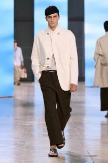 00023-hermes-spring-2025-menswear-credit-gorunway.jpg