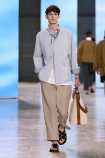 00025-hermes-spring-2025-menswear-credit-gorunway.jpg