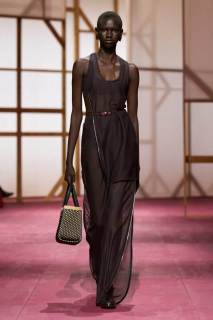 00004-hermes-spring-2025-ready-to-wear-credit-gorunway.jpg