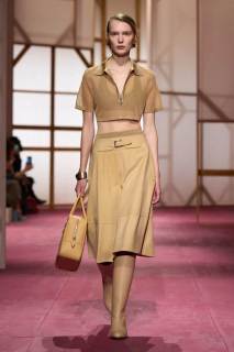 00006-hermes-spring-2025-ready-to-wear-credit-gorunway.jpg