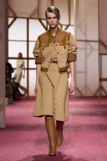 00019-hermes-spring-2025-ready-to-wear-credit-gorunway.jpg