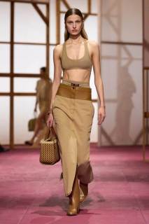 00020-hermes-spring-2025-ready-to-wear-credit-gorunway.jpg