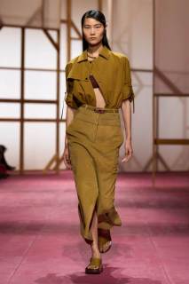 00026-hermes-spring-2025-ready-to-wear-credit-gorunway.jpg