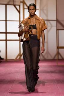 00044-hermes-spring-2025-ready-to-wear-credit-gorunway.jpg