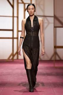 00061-hermes-spring-2025-ready-to-wear-credit-gorunway.jpg