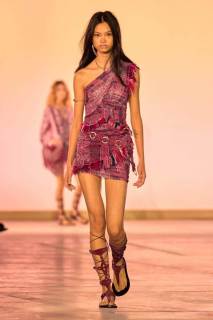 00039-isabel-marant-spring-2025-ready-to-wear-credit-gorunway.JPG