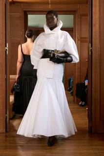 00005-jacquemus-spring-2025-ready-to-wear-credit-gorunway-jpg.webp_