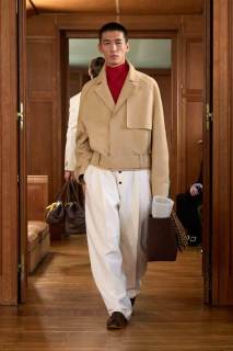 00016-jacquemus-spring-2025-ready-to-wear-credit-gorunway-jpg.webp_