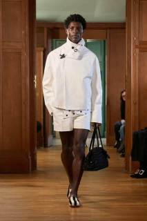 00031-jacquemus-spring-2025-ready-to-wear-credit-gorunway-jpg.webp_