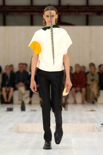 00038-loewe-spring-2025-menswear-credit-gorunway.jpg