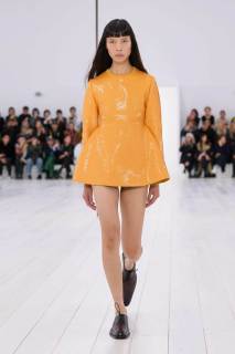 00035-loewe-spring-2025-ready-to-wear-credit-gorunway.jpg