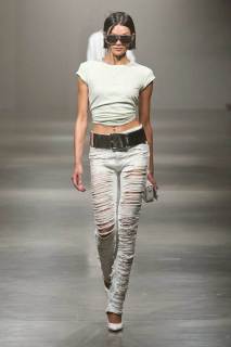 00044-mm6-maison-margiela-spring-2025-ready-to-wear-credit-gorunway.jpg