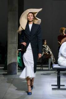 00038-marni-spring-2025-ready-to-wear-credit-brand-giovanni-giannoni.jpg