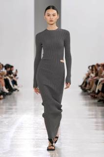 00040-max-mara-spring-2025-ready-to-wear-credit-gorunway.jpg