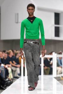 00035-prada-spring-2025-menswear-credit-gorunway.jpg