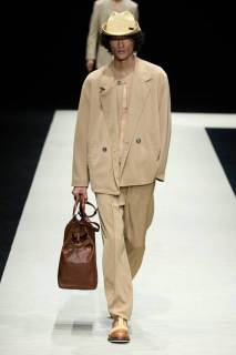 00019-emporio-armani-spring-2025-menswear-credit-gorunway.jpg