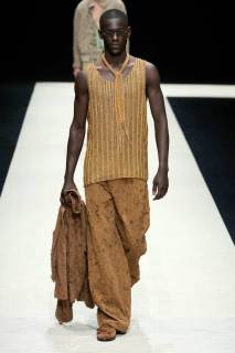 00027-emporio-armani-spring-2025-menswear-credit-gorunway.jpg