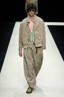 00028-emporio-armani-spring-2025-menswear-credit-gorunway.jpg