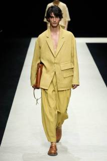 00068-emporio-armani-spring-2025-menswear-credit-gorunway.jpg