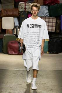 00018-moschino-spring-25-mens-credit-gorunway.jpg