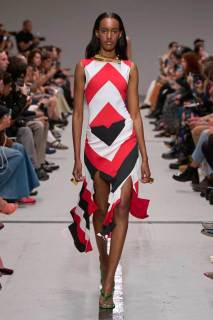 00007-missoni-spring-2025-ready-to-wear-credit-gorunway.jpg