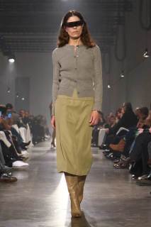 00015-mm6-maison-margiela-fall-2025-ready-to-wear-credit-gorunway.jpg