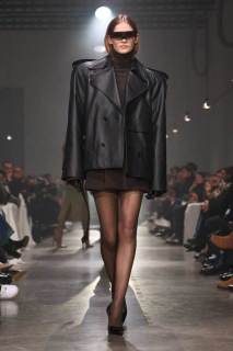 00020-mm6-maison-margiela-fall-2025-ready-to-wear-credit-gorunway.jpg