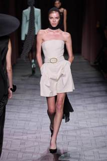 00006-nina-ricci-spring-2025-ready-to-wear-credit-gorunway.jpg