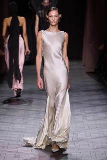 00034-nina-ricci-spring-2025-ready-to-wear-credit-gorunway.jpg