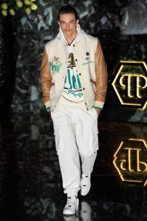 00009-philipp-plein-spring-2025-ready-to-wear-credit-gorunway.jpg