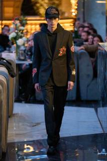 00007-philipp-plein-fall-2025-menswear-credit-gorunway