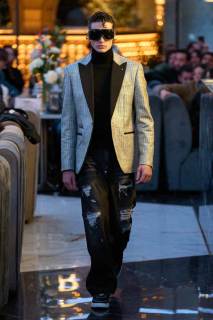 00031-philipp-plein-fall-2025-menswear-credit-gorunway