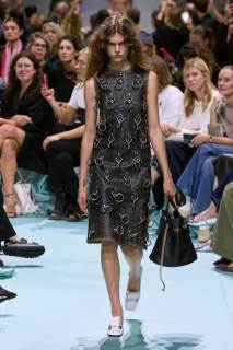 00002-prada-spring-2025-ready-to-wear-credit-gorunway.jpg