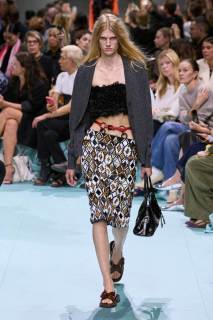 00024-prada-spring-2025-ready-to-wear-credit-gorunway.jpg