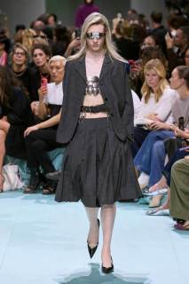 00040-prada-spring-2025-ready-to-wear-credit-gorunway.jpg