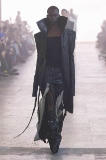 00006-rick-owens-fall-2025-ready-to-wear-credit-brand.jpg